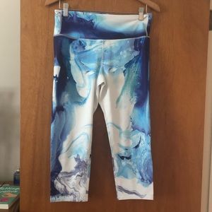 Athleta Marbled Chaturanga Capri